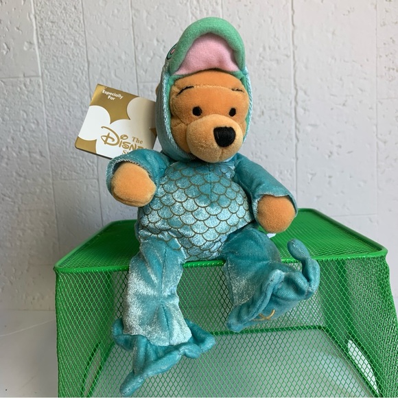 Vintage Disney💧Pisces🐠Winnie the Pooh Bean Bag plushie 8” - Picture 4 of 9